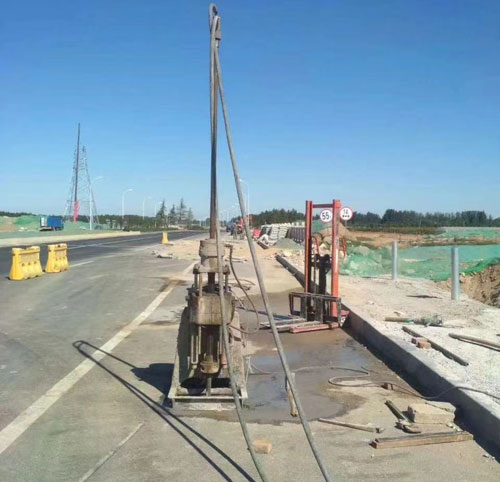 翁牛特公路高聚物注浆加固